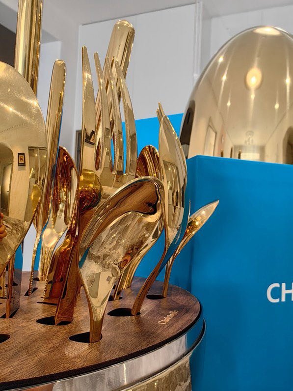 Набор столовых приборов Christofle Quinting Edition яйцо в желтом золоте фото 3