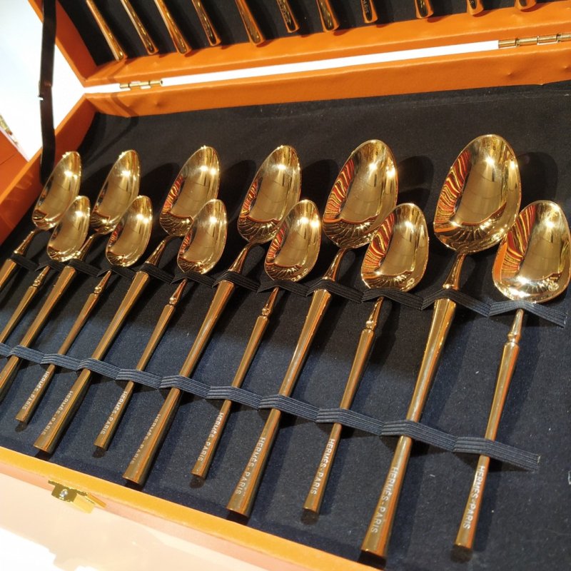 Набор столовых приборов из 24 предметов фото 3