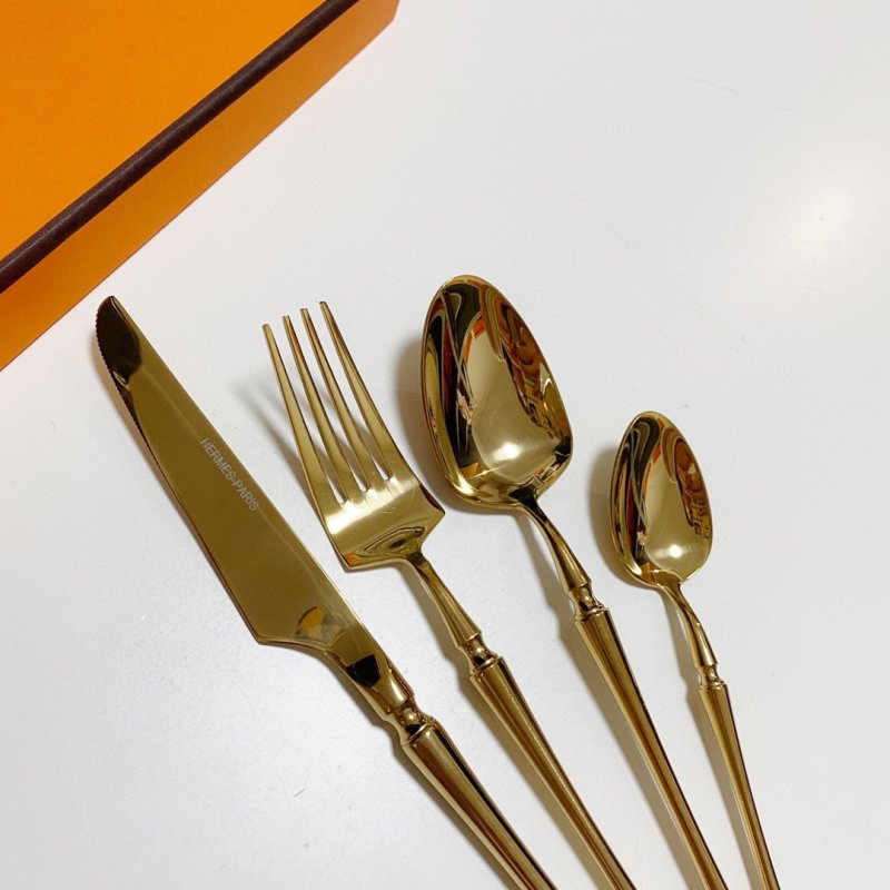 Набор столовых приборов из 24 предметов фото 4