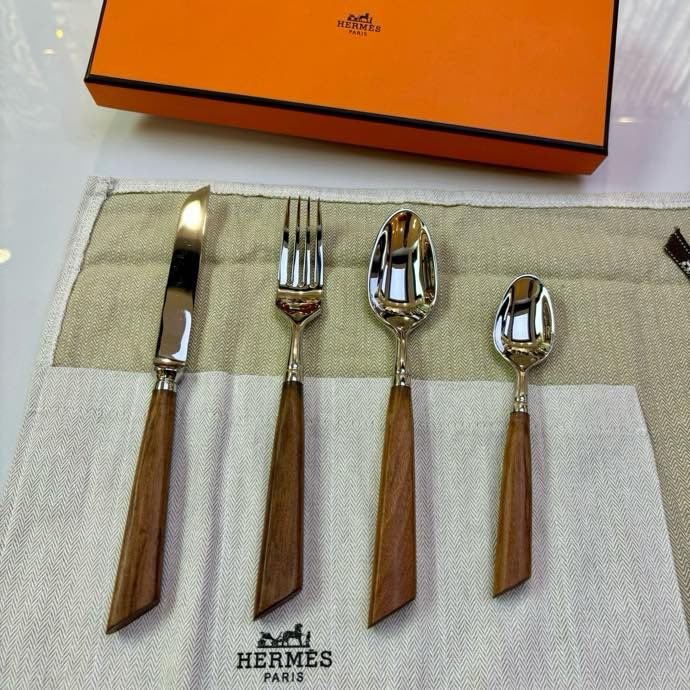 Набор столовых приборов