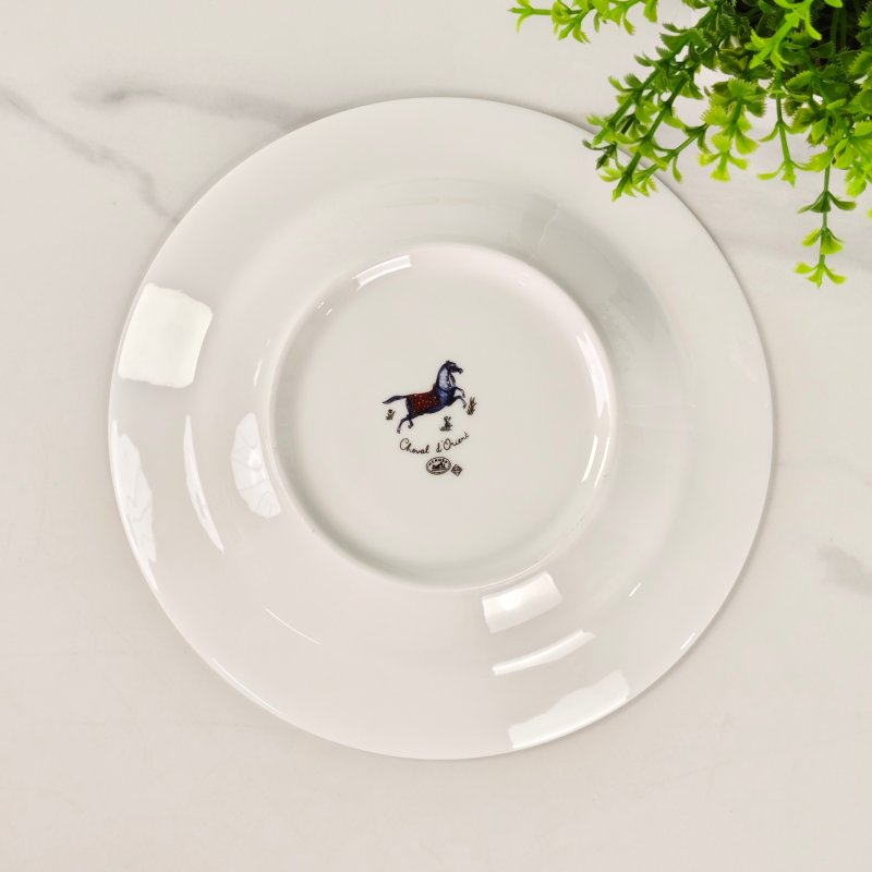 Набор тарелок из костяного фарфора фото 5