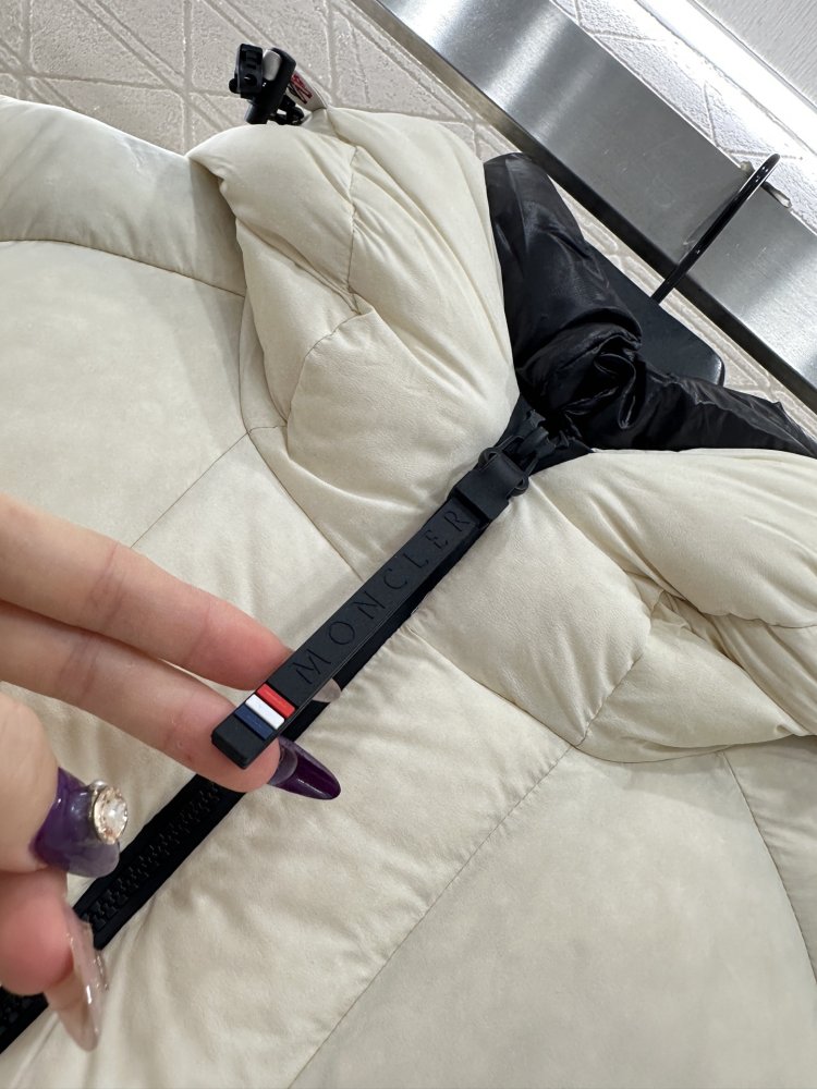 Nylon Down jacket from hood фото 6