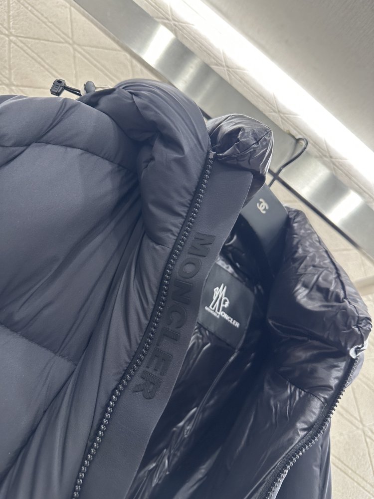 Nylon Down jacket from hood фото 7