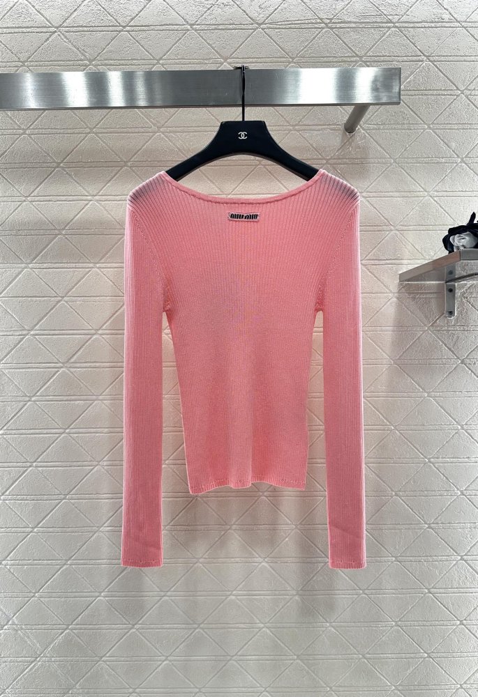 Облегающий трикотажный свитер в полоску с длинными рукавами