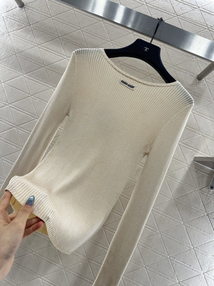 Облегающий трикотажный свитер в полоску с длинными рукавами фото 7