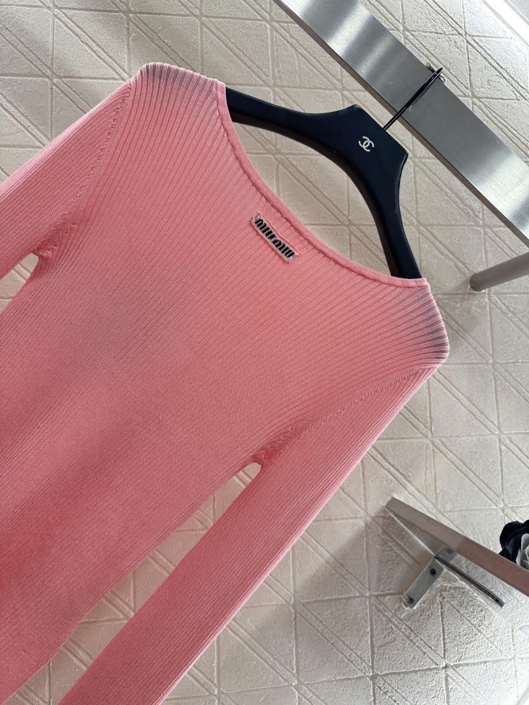 Облегающий трикотажный свитер в полоску с длинными рукавами фото 7