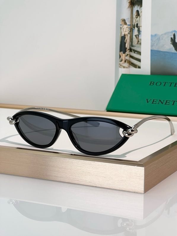 Очки солнцезащитные BV1390S фото 3