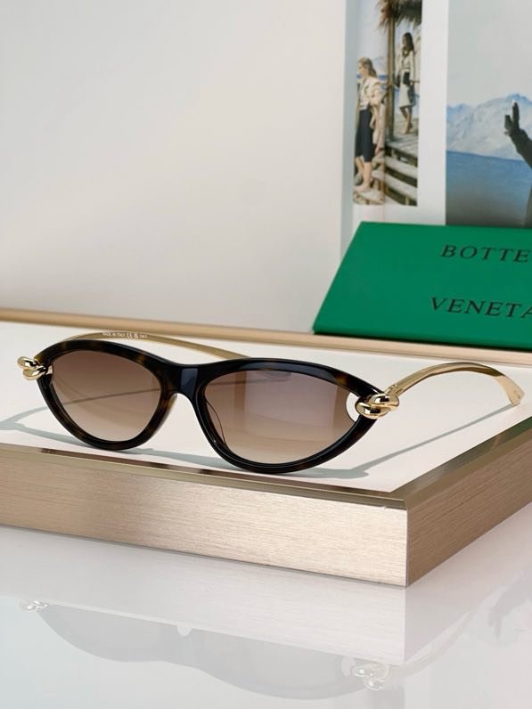 Очки солнцезащитные BV1390S фото 6