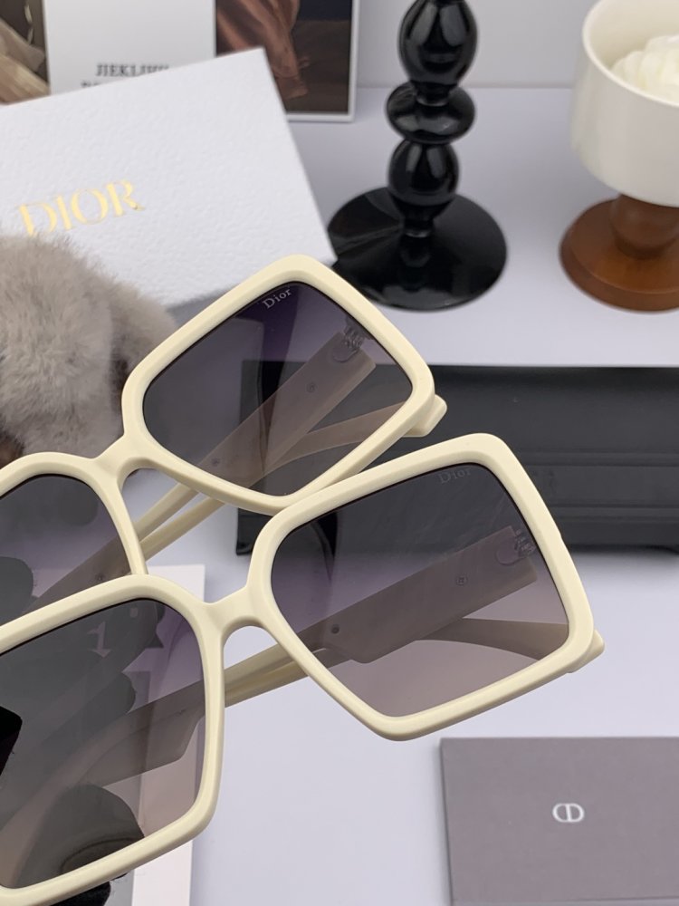 Очки солнцезащитные CD1611 фото 3