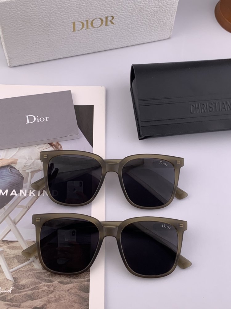 Очки солнцезащитные CD7903 фото 6