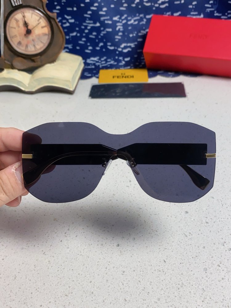 Очки солнцезащитные FE4006U фото 4