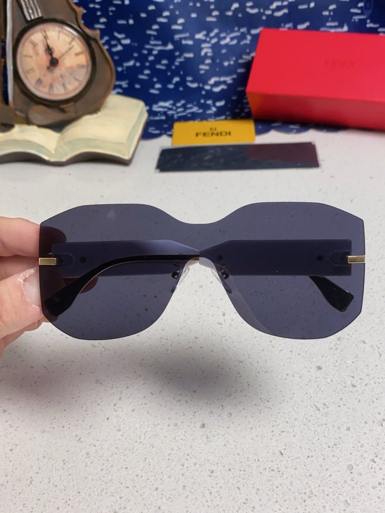 Очки солнцезащитные FE4006U фото 4