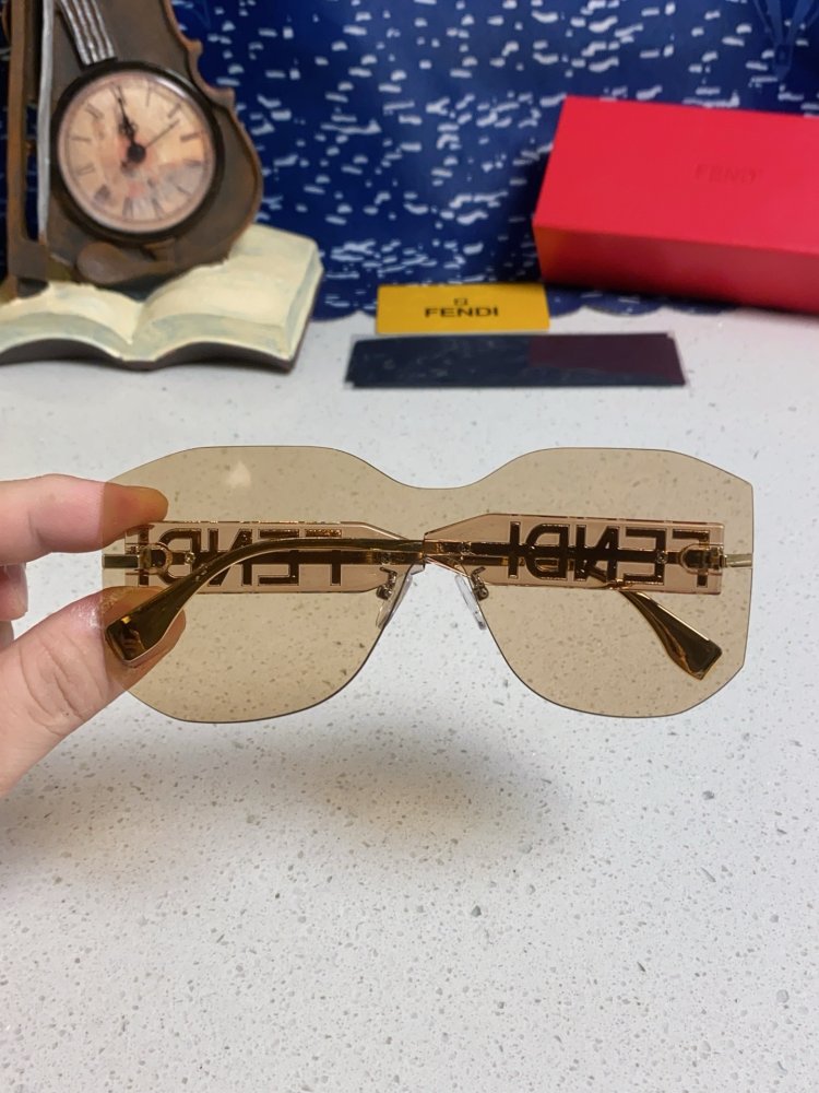 Очки солнцезащитные FE4006U фото 4