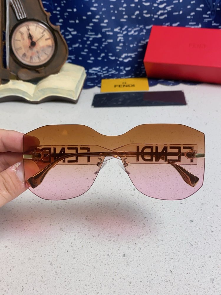 Очки солнцезащитные FE4006U фото 4