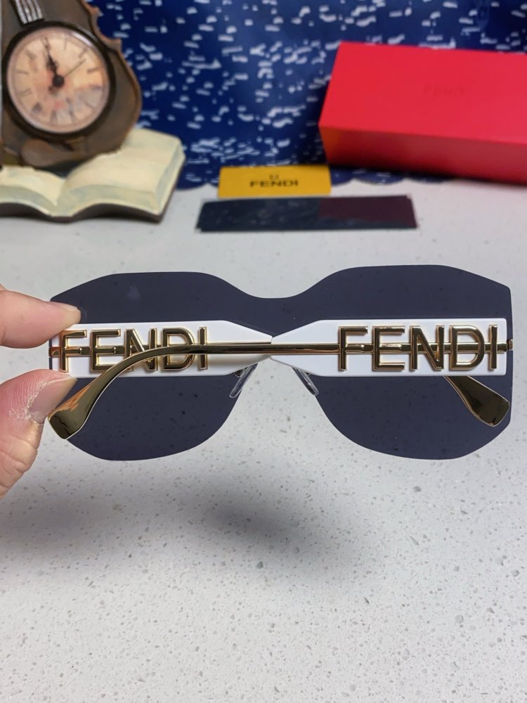 Очки солнцезащитные FE4006U фото 5