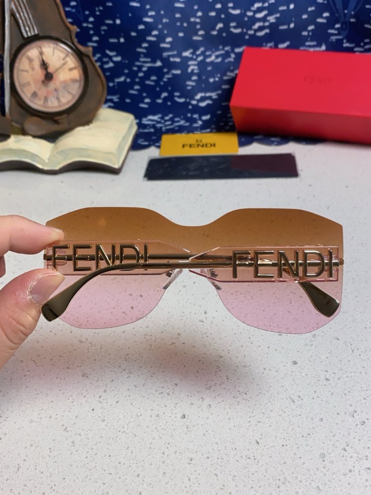 Очки солнцезащитные FE4006U фото 5