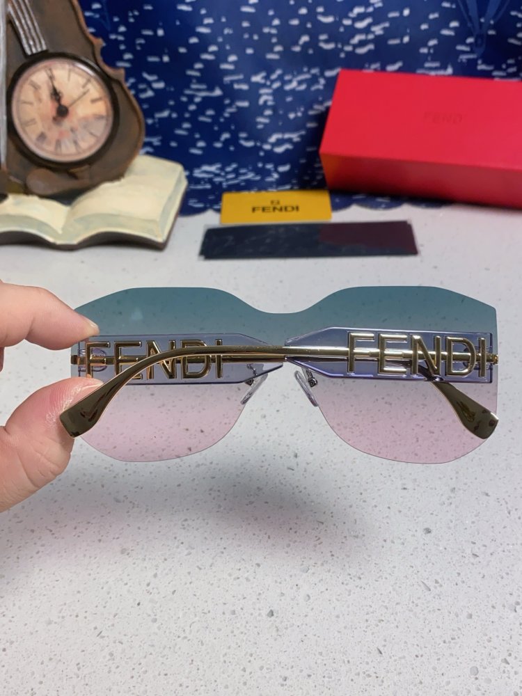 Очки солнцезащитные FE4006U фото 5