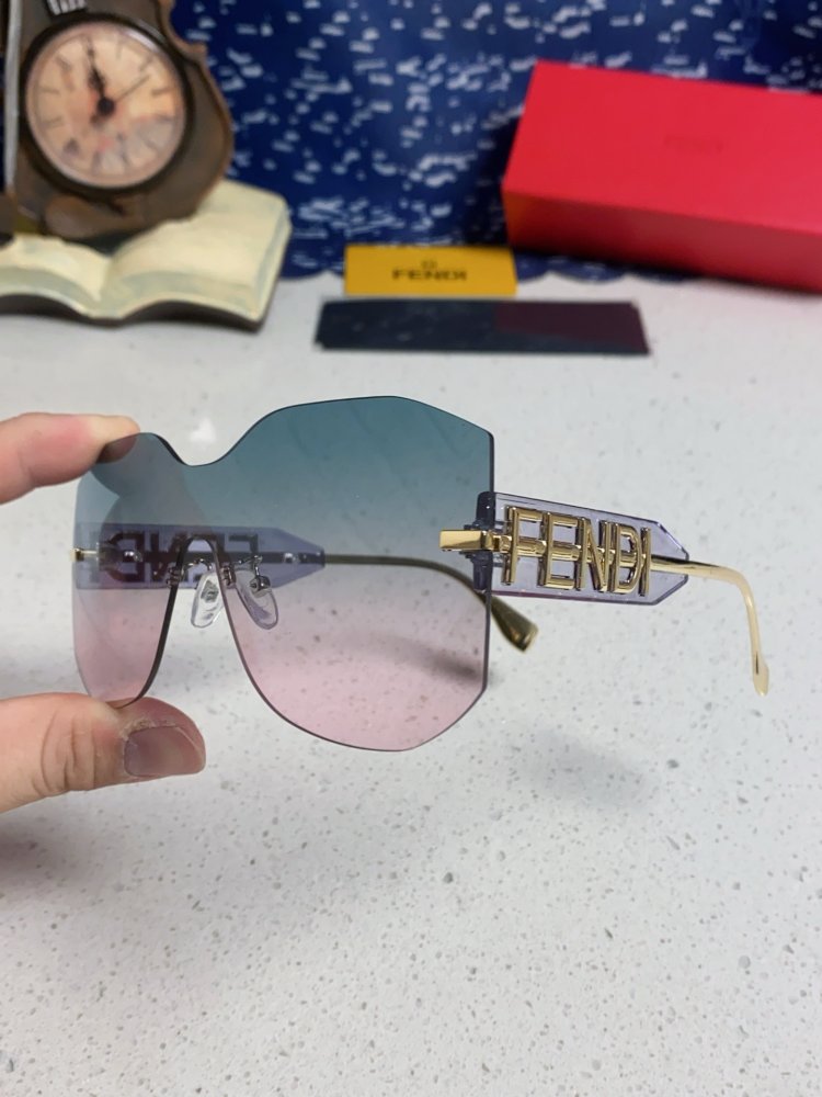 Очки солнцезащитные FE4006U фото 6