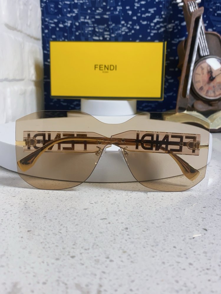 Очки солнцезащитные FE4006U фото 7