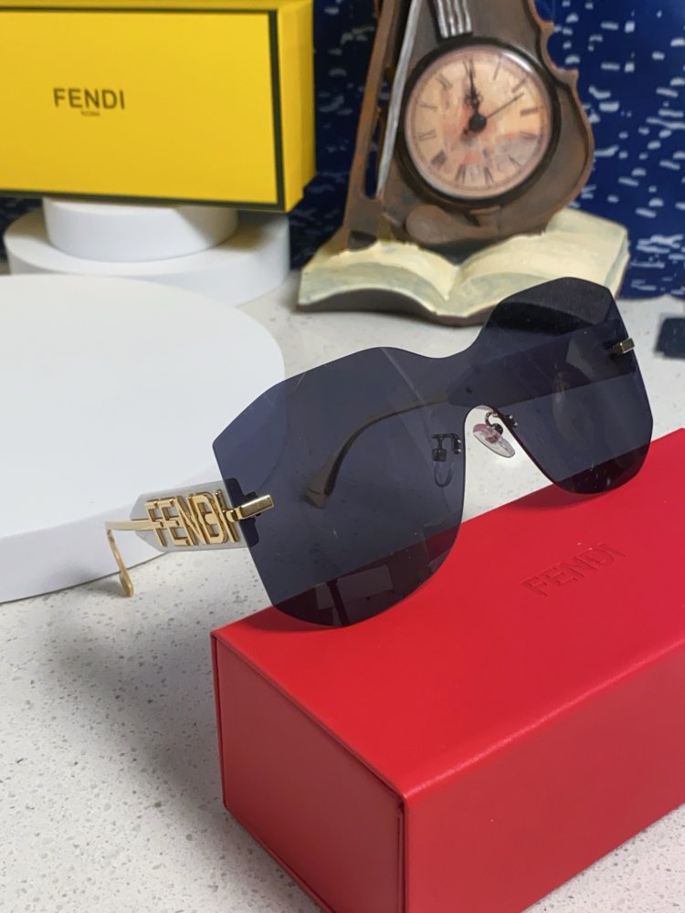 Очки солнцезащитные FE4006U фото 8