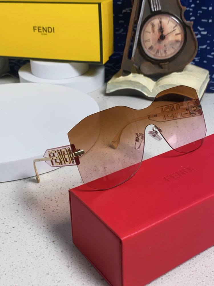 Очки солнцезащитные FE4006U фото 8