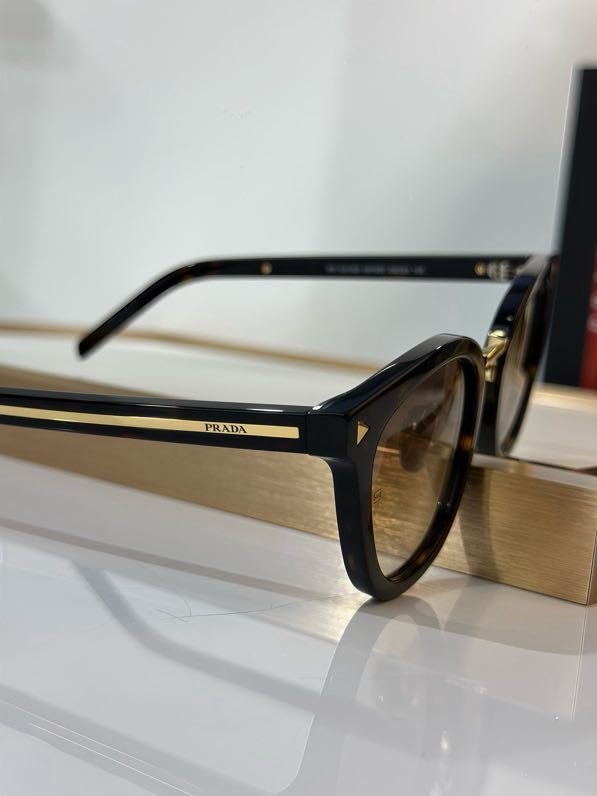 Очки солнцезащитные PR C01SD фото 2