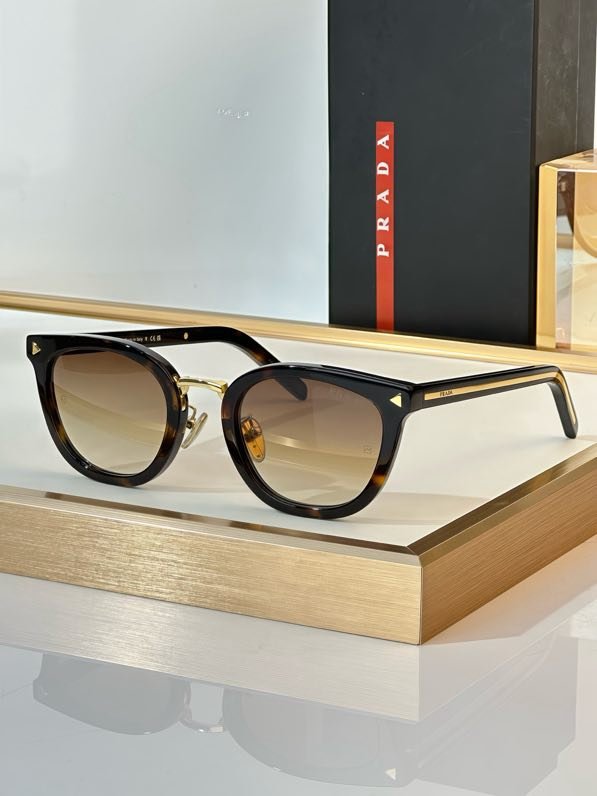 Очки солнцезащитные PR C01SD фото 2