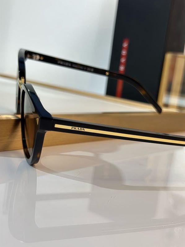 Очки солнцезащитные PR C01SD фото 4