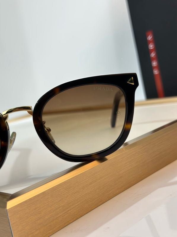 Очки солнцезащитные PR C01SD фото 7