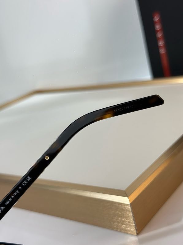 Очки солнцезащитные PR C01SD фото 9