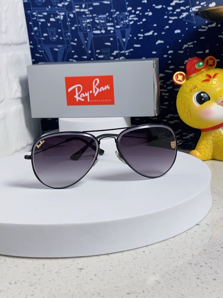 Очки солнцезащитные RB3025 фото 2