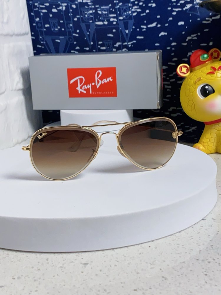 Очки солнцезащитные RB3025 фото 2