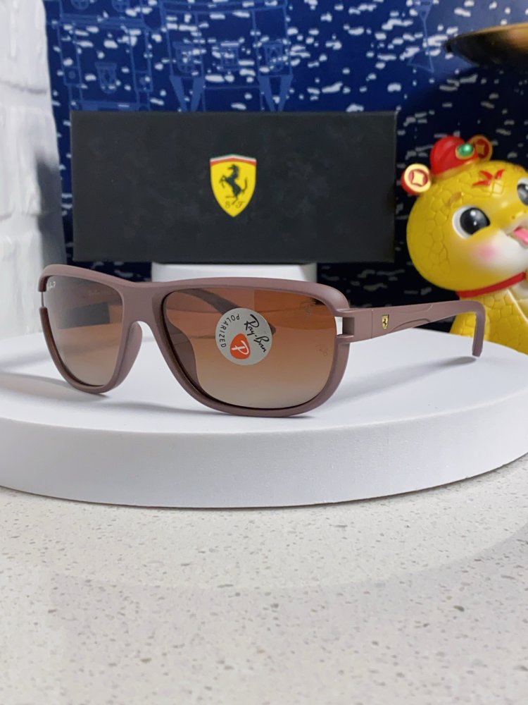 Очки солнцезащитные RB4365