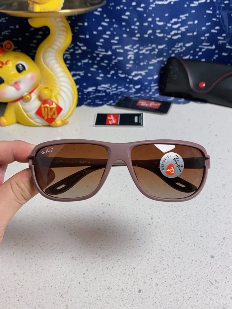 Очки солнцезащитные RB4365 фото 4