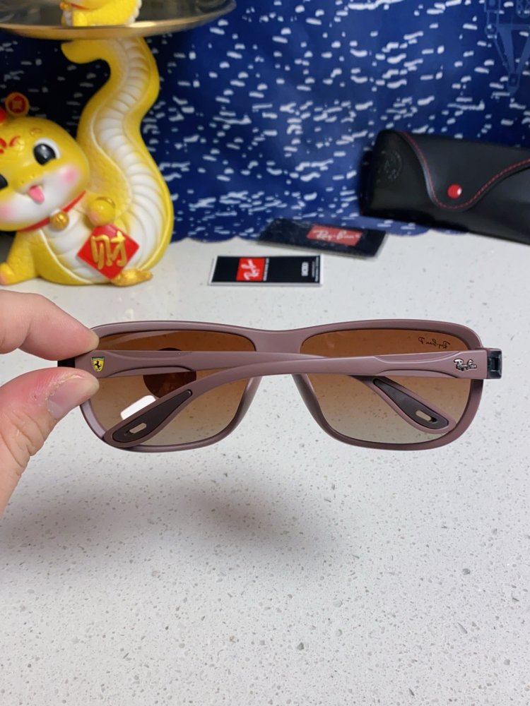 Очки солнцезащитные RB4365 фото 5