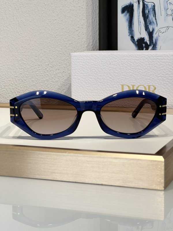 Очки солнцезащитные Signature B1U