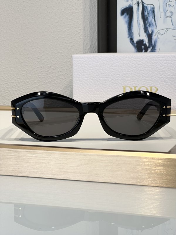 Очки солнцезащитные Signature B1U