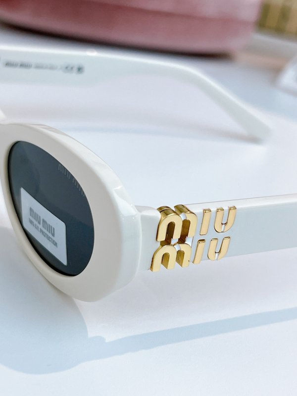 Очки солнцезащитные SMU06ZS фото 4