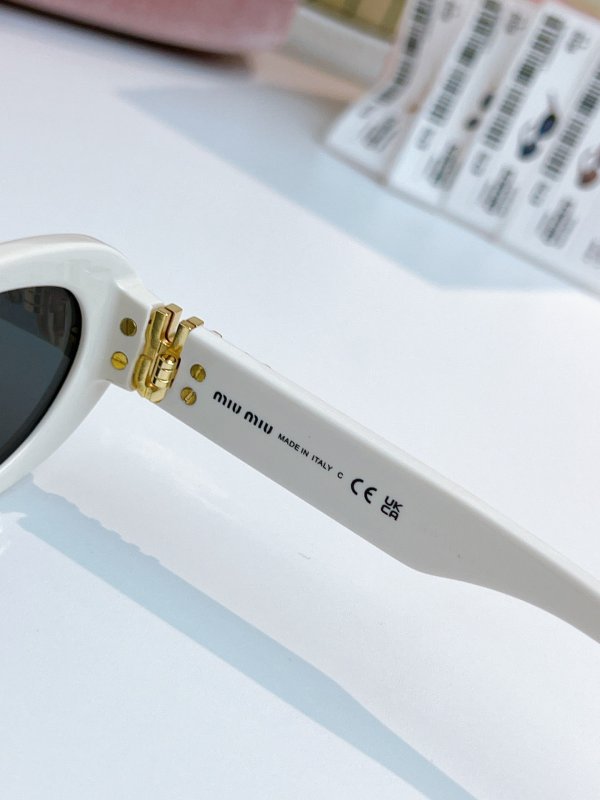 Очки солнцезащитные SMU06ZS фото 6