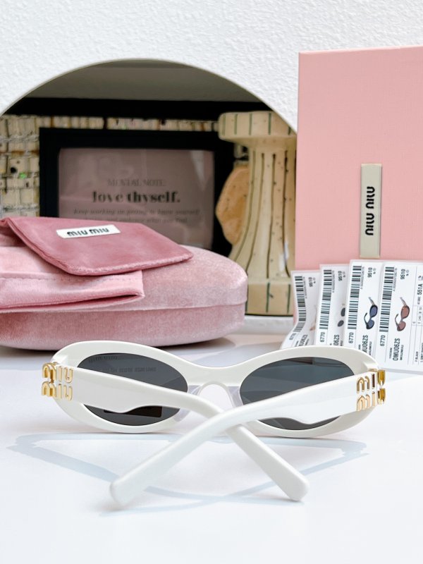 Очки солнцезащитные SMU06ZS фото 9