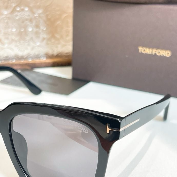 Очки солнцезащитные TF803-K фото 3