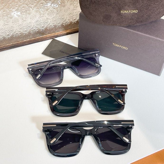 Очки солнцезащитные TF803-K фото 4