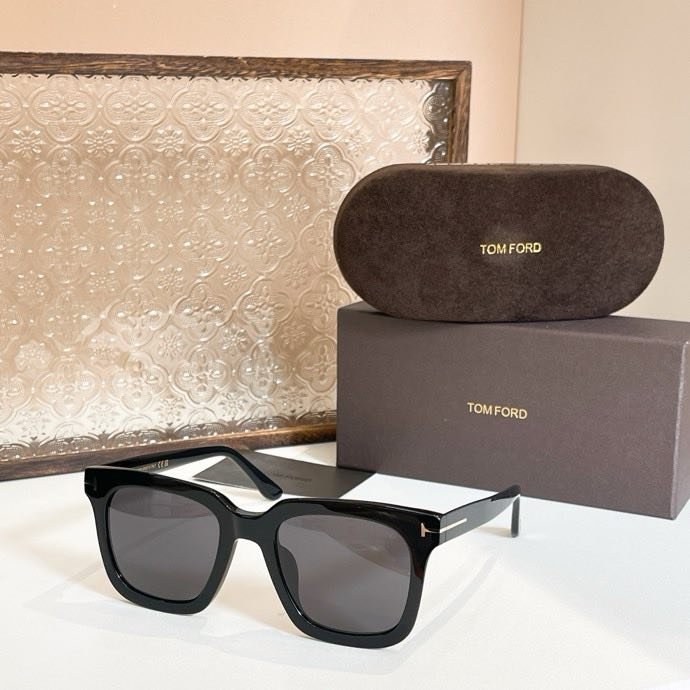 Очки солнцезащитные TF803-K фото 9