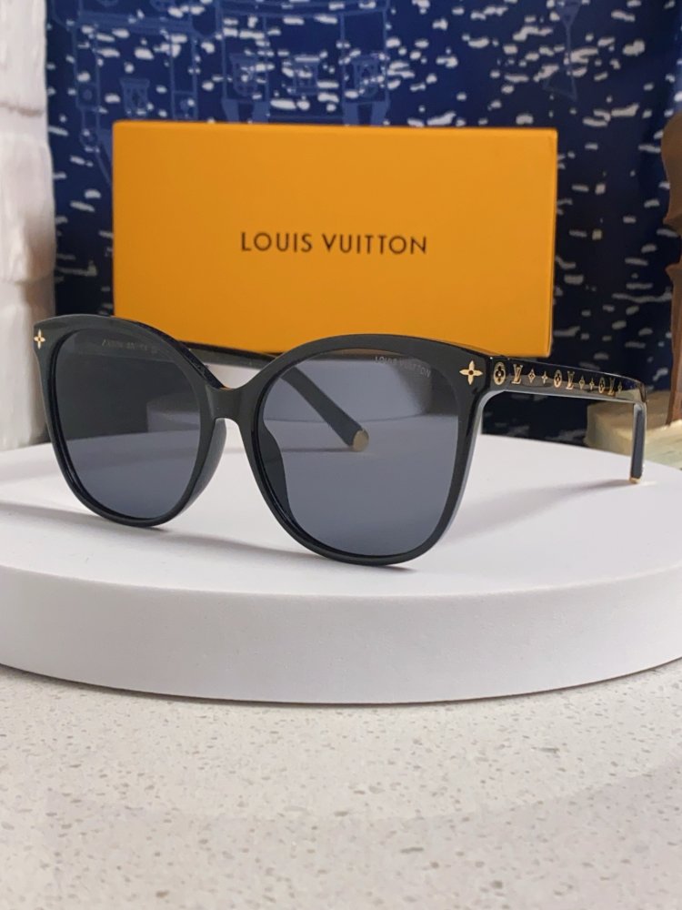 Очки солнцезащитные Z1657W