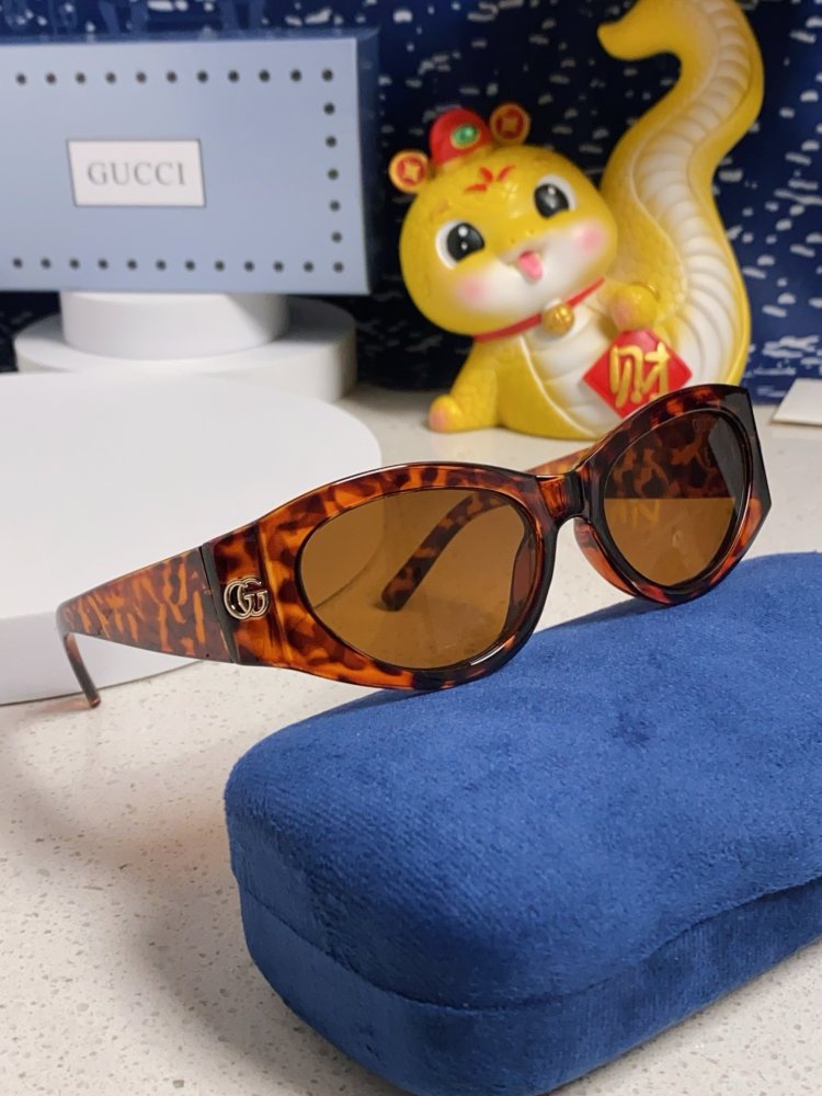 Очки солнцезащитные фото 10