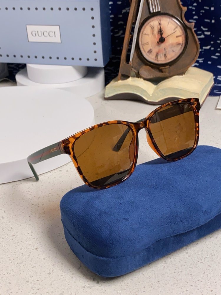 Очки солнцезащитные фото 10