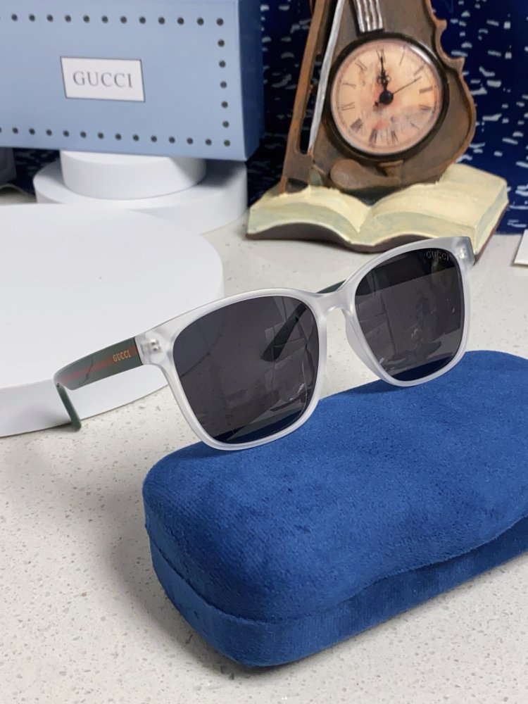 Очки солнцезащитные фото 10