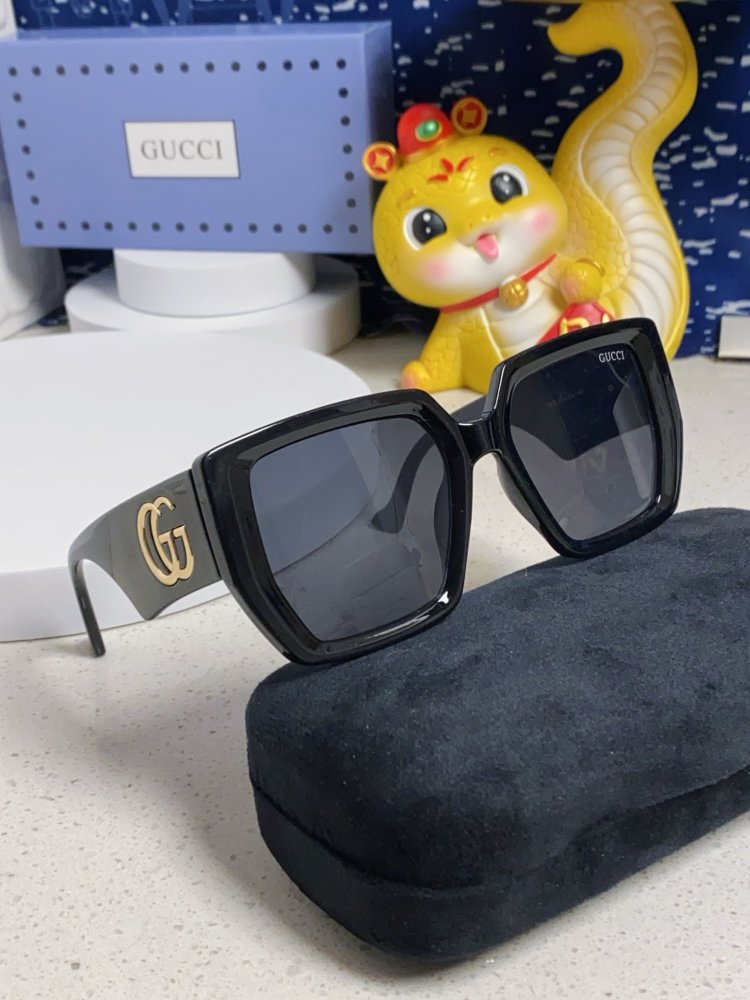 Очки солнцезащитные фото 10