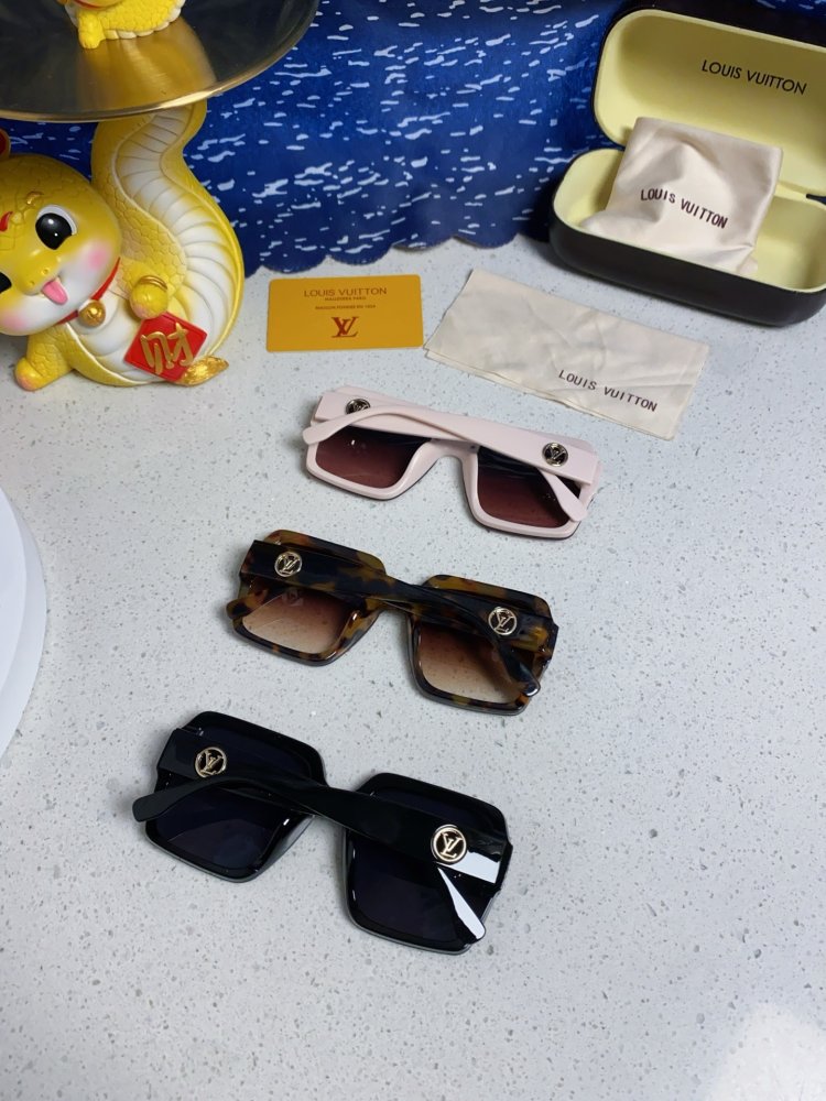 Очки солнцезащитные фото 10