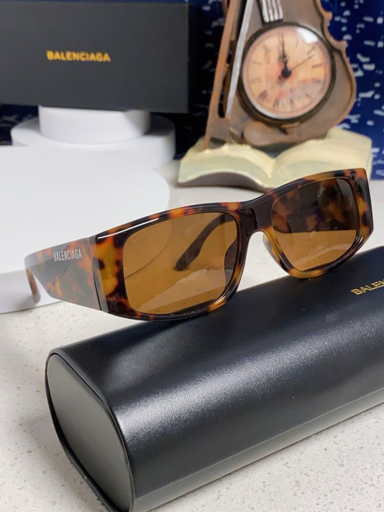 Очки солнцезащитные фото 10